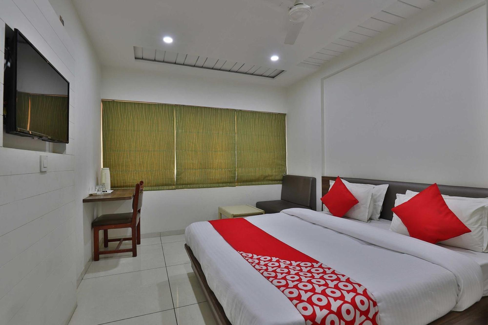 Hotel Panchsheel Vadodara Exterior foto